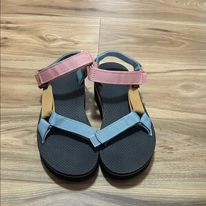Women’s Teva Sandals